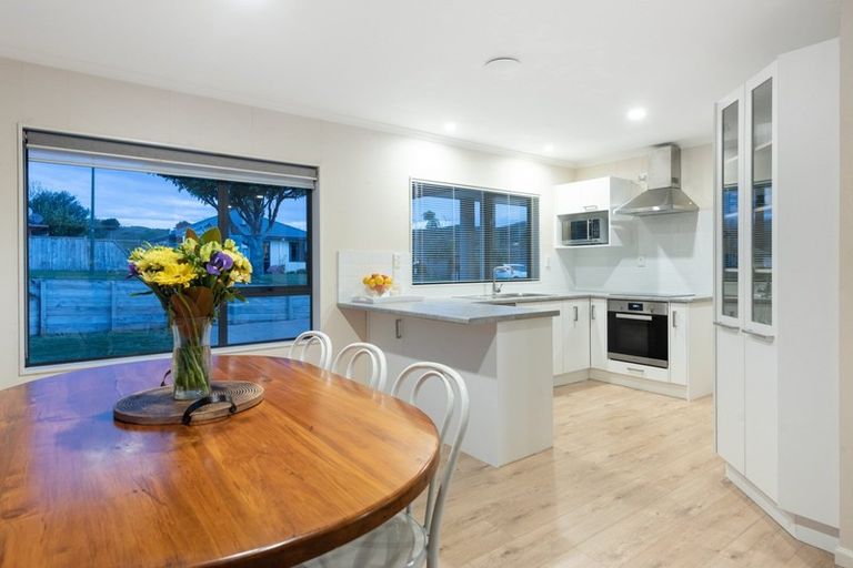 Photo of property in 14 Solander Drive, Welcome Bay, Tauranga, 3112