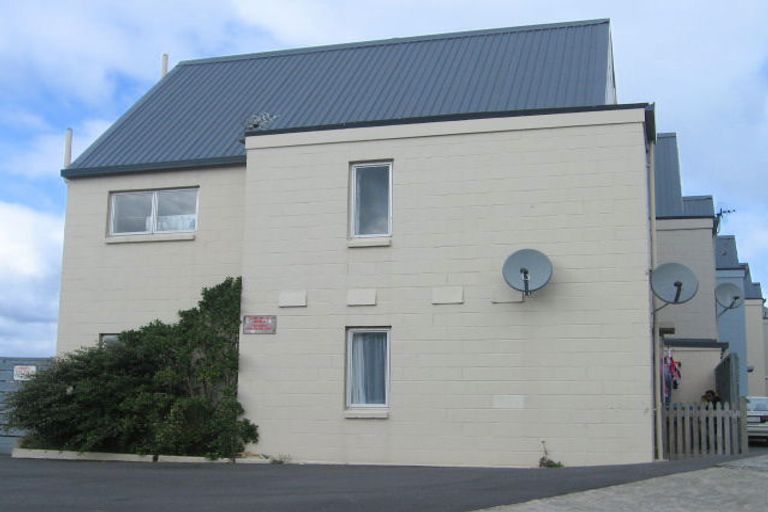 Photo of property in 102-124 Kaikoura Street, Maupuia, Wellington, 6022