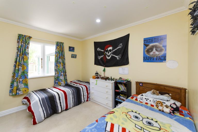 Photo of property in 68 Harts Road, Turitea, Palmerston North, 4472