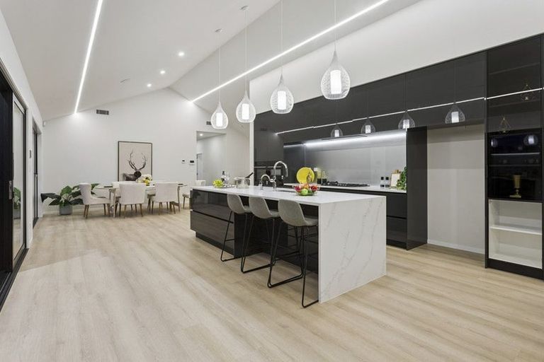 Photo of property in 1 Piwari Lane, Taupaki, 0782