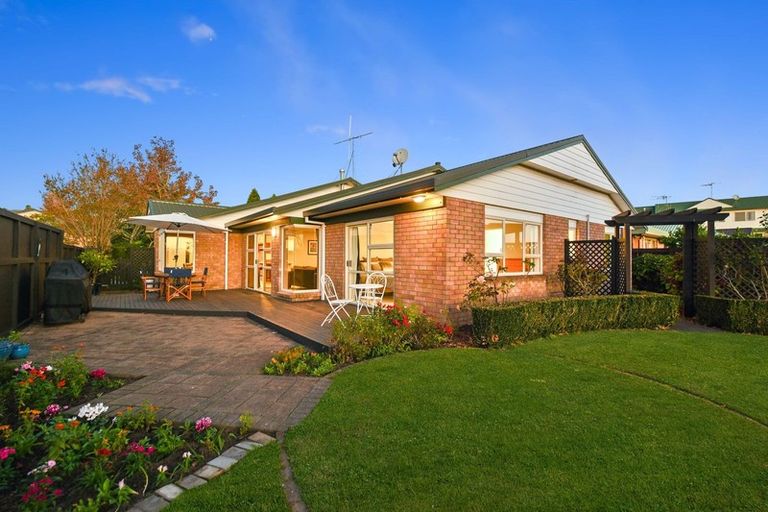 Photo of property in 16 Sunny Dale, Western Heights, Hamilton, 3200