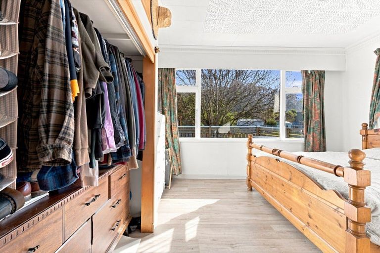 Photo of property in 73 Driver Street, Long Beach, Port Chalmers, 9081