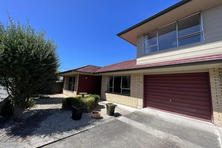 Photo of property in 1/39 Searells Road, Strowan, Christchurch, 8052