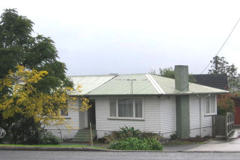 Photo of property in 105 Sturges Road, Henderson, Auckland, 0612