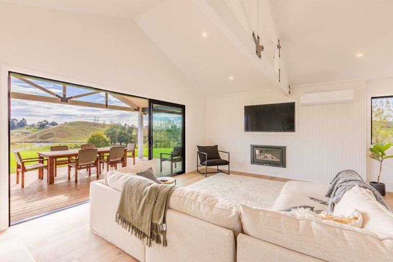 Photo of property in 1 Braehead Road, Otane, 4277