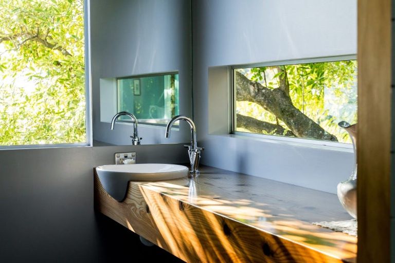 Photo of property in 155 Portobello Road, Vauxhall, Dunedin, 9013