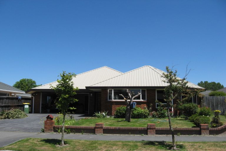 Photo of property in 18 Berkshire Drive, Avonhead, Christchurch, 8042