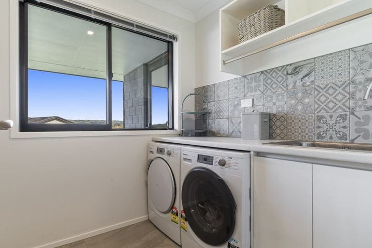 Photo of property in 15 Greystone Place, Omokoroa, 3114