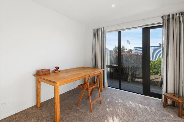 Photo of property in 517 Marine Parade, South New Brighton, Christchurch, 8062