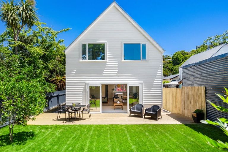 Photo of property in 155 Carlyle Street, Napier South, Napier, 4110