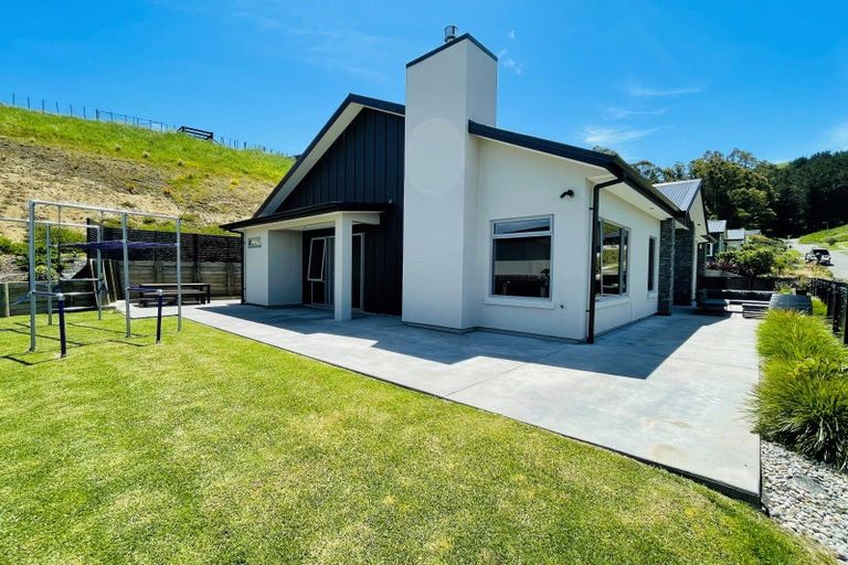 Photo of property in 3 Ridgeway Terrace, Taradale, Napier, 4112