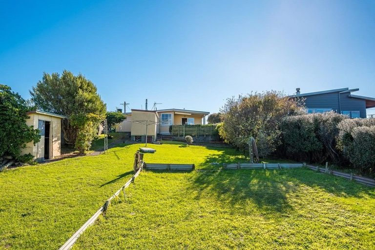 Photo of property in 36 Gawler Street, Te Horo Beach, Otaki, 5581