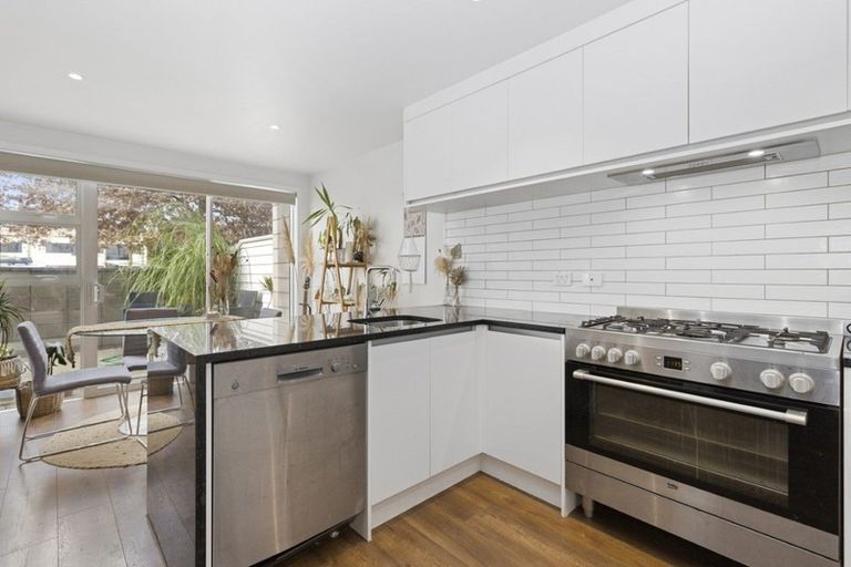 Photo of property in 2/39 Norton Road, Frankton, Hamilton, 3204