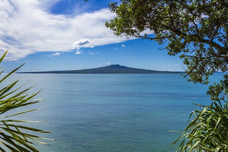 Photo of property in 54 Seacliffe Avenue, Belmont, Auckland, 0622