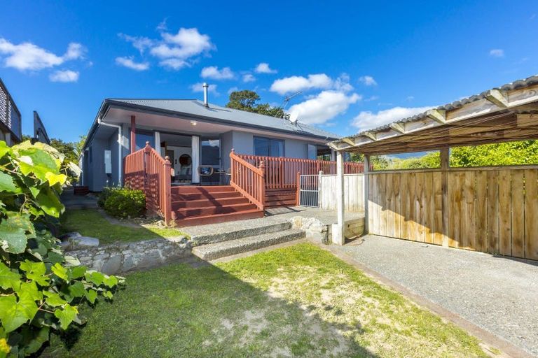 Photo of property in 3 Sunnyview Drive, Brown Owl, Upper Hutt, 5018