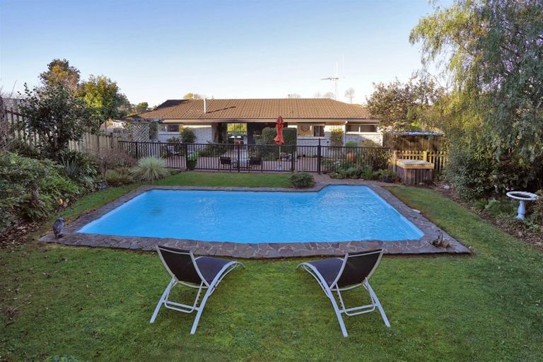 Photo of property in 60 Acacia Crescent, Glenview, Hamilton, 3206