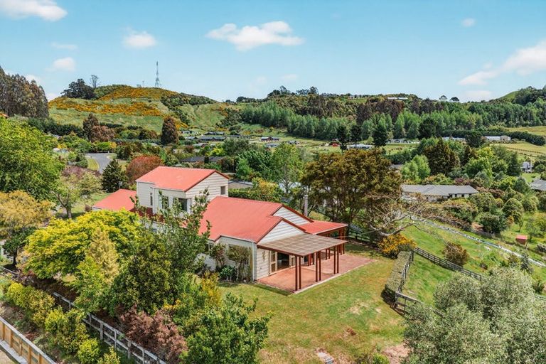 Photo of property in 30 Ramsay Drive, Acacia Bay, Taupo, 3385