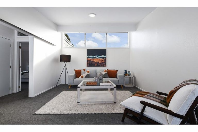 Photo of property in 3 Tirita Street, Kawaha Point, Rotorua, 3010