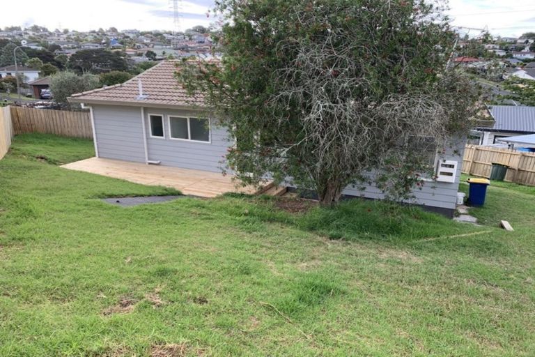 Photo of property in 12 Broadfield Street, Massey, Auckland, 0614