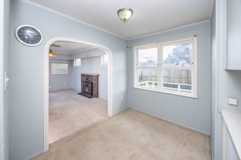 Photo of property in 16 Thornton Place, Melville, Hamilton, 3206