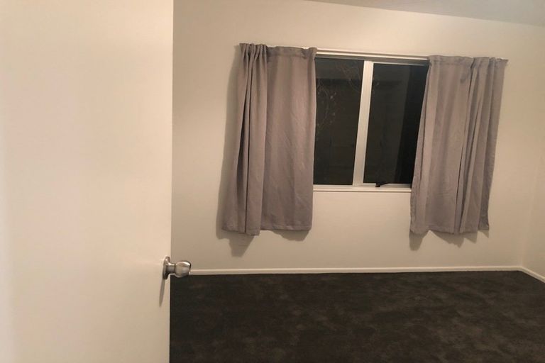 Photo of property in 53 Sikkim Crescent, Clover Park, Auckland, 2019
