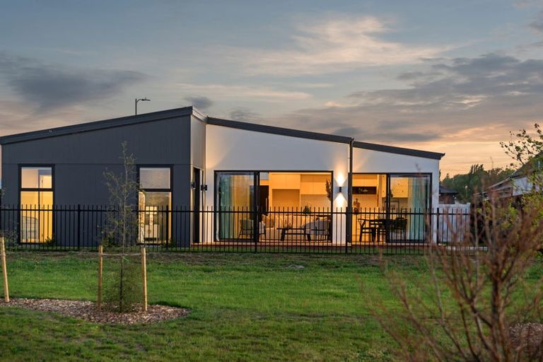 Photo of property in 43 Timara Crescent, Marshland, Christchurch, 8083