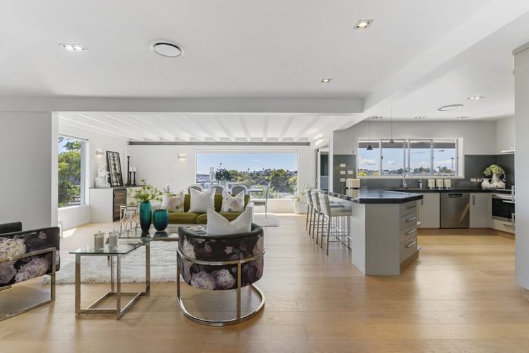 Photo of property in 18 Indus Place, Half Moon Bay, Auckland, 2012