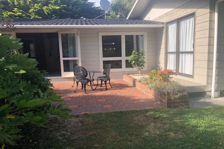 Photo of property in 28a Whanake Street, Titahi Bay, Porirua, 5022