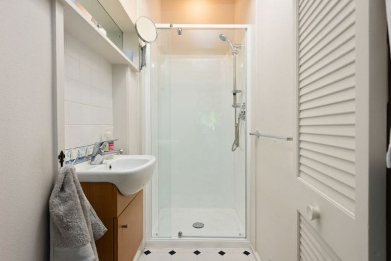 Photo of property in 10 Amelia Crescent, Waikawa, Picton, 7220