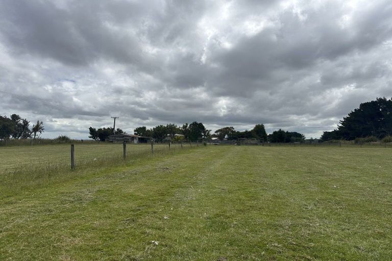 Photo of property in 864 Bluff Highway, Woodend, Invercargill, 9877