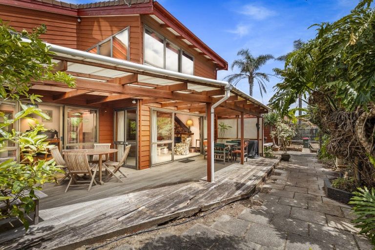 Photo of property in 1/25 Craig Road, Milford, Auckland, 0620