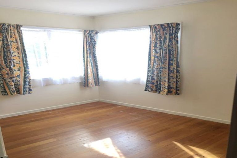 Photo of property in 14 Duncan Avenue, Te Atatu South, Auckland, 0610