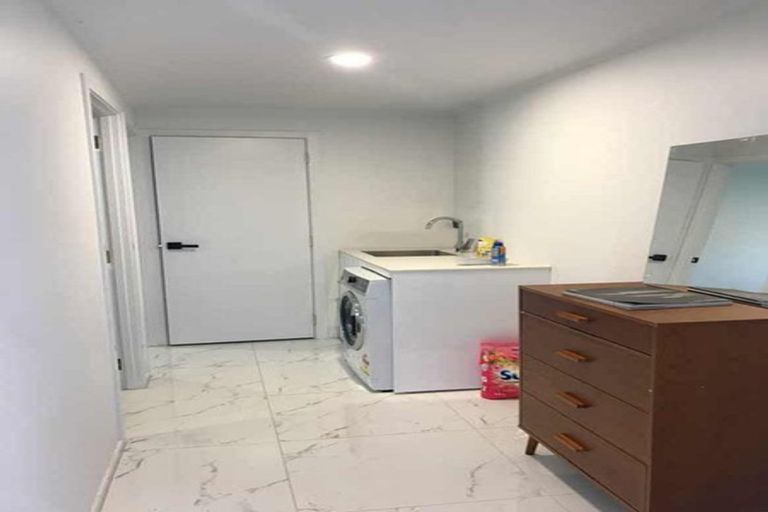 Photo of property in 47 Manor Park, Sunnyhills, Auckland, 2010