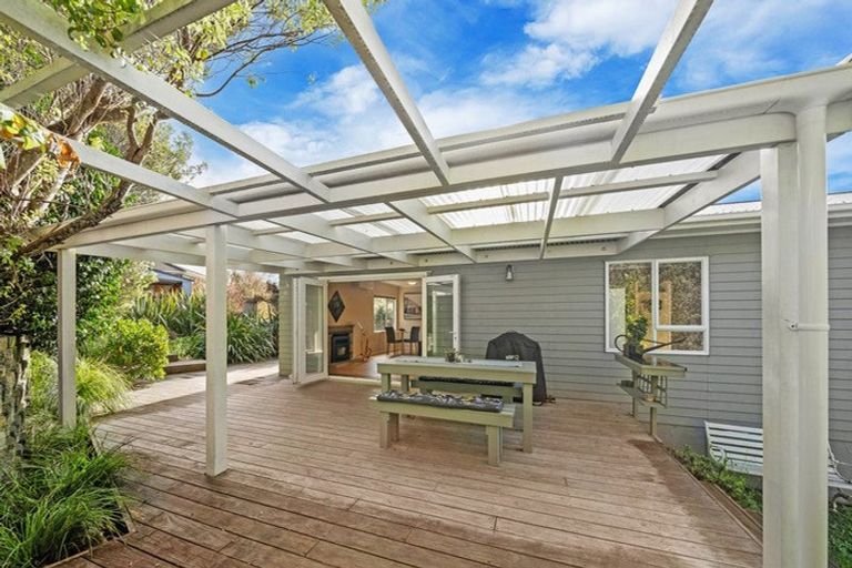 Photo of property in 107 Birkdale Road, Birkdale, Auckland, 0626