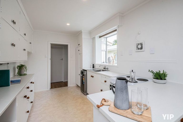 Photo of property in 7 Arapiko Street, Johnsonville, Wellington, 6037