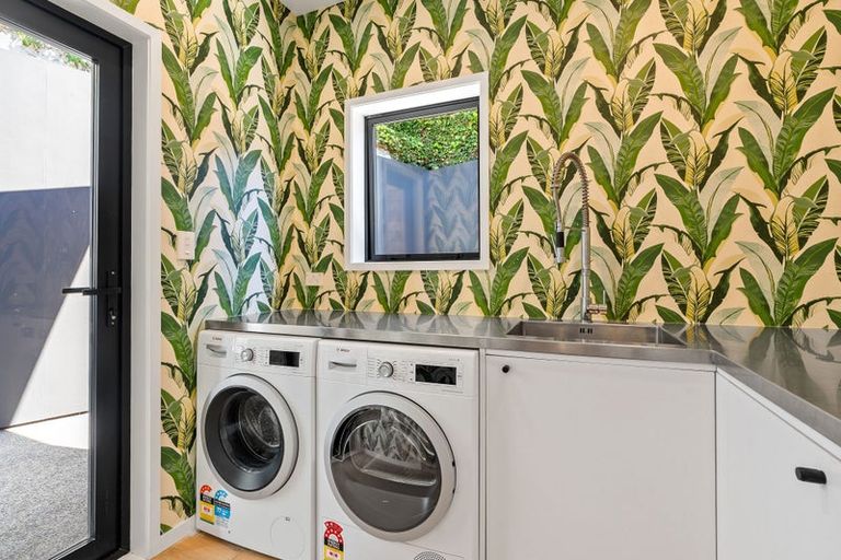 Photo of property in 3 Homewood Avenue, Karori, Wellington, 6012