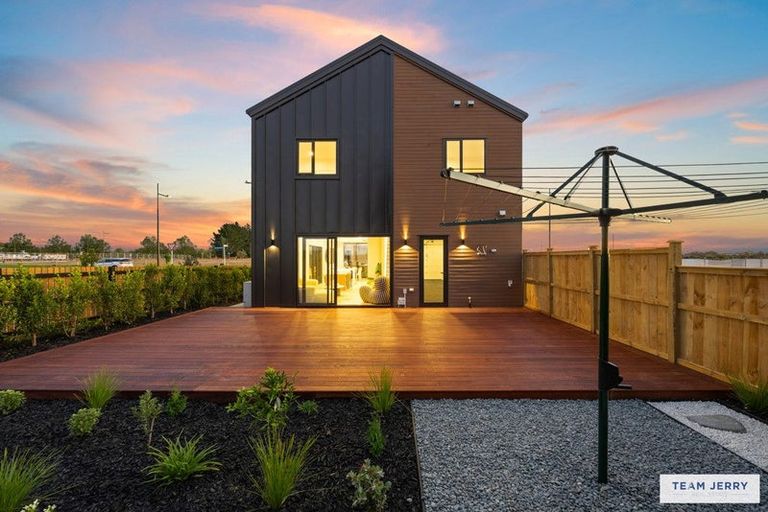Photo of property in 41 Maungakaraka Road, Karaka, 2580