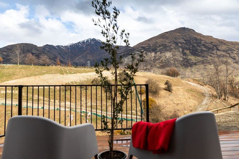 Photo of property in 9 Longlands Street, Lake Hayes, Queenstown, 9304