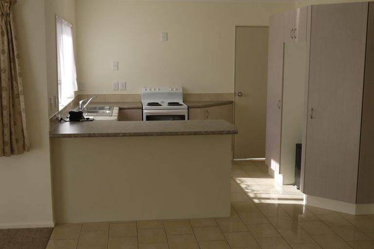 Photo of property in 70 Sturges Road, Henderson, Auckland, 0612