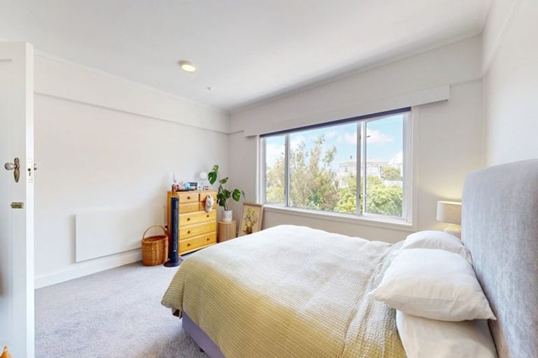 Photo of property in Samoa High Commission, 4/1 Wesley Road, Kelburn, Wellington, 6012