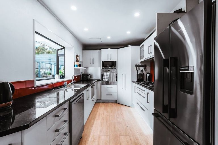 Photo of property in 83 Harvey Street, Waipahihi, Taupo, 3330