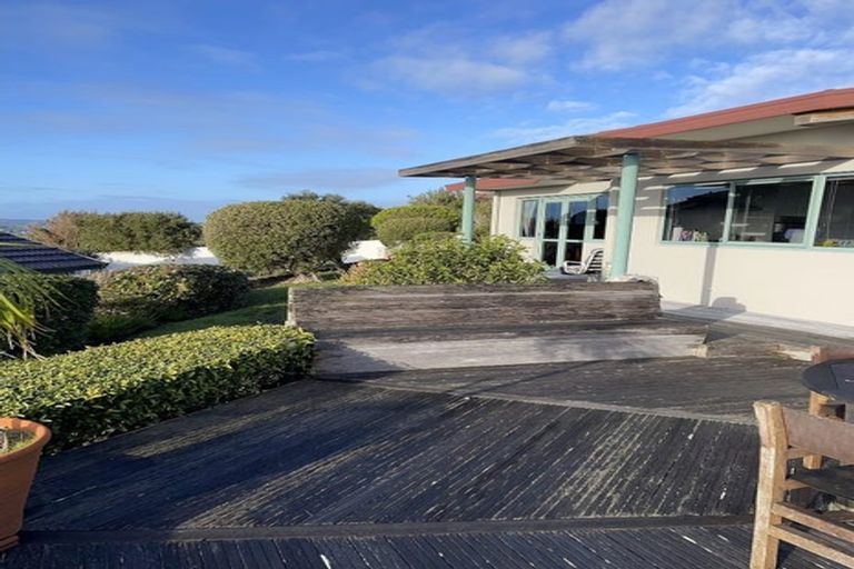 Photo of property in 4 Savoy Road, Orewa, 0931