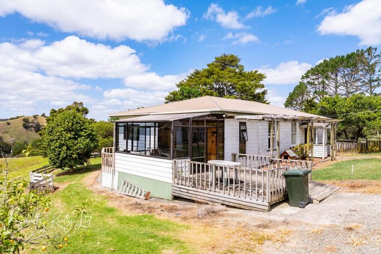 Photo of property in 1820 State Highway 12, Paparoa, 0571