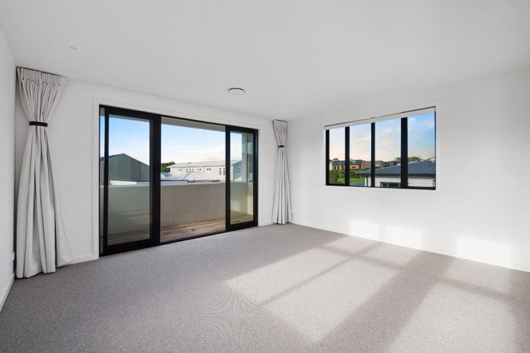 Photo of property in 13 William Blake Way, Riverhead, 0820