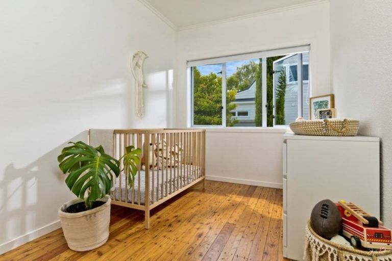 Photo of property in 23 Zealandia Road, Manly, Whangaparaoa, 0930