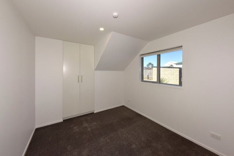 Photo of property in 2/62 Bowhill Road, New Brighton, Christchurch, 8083