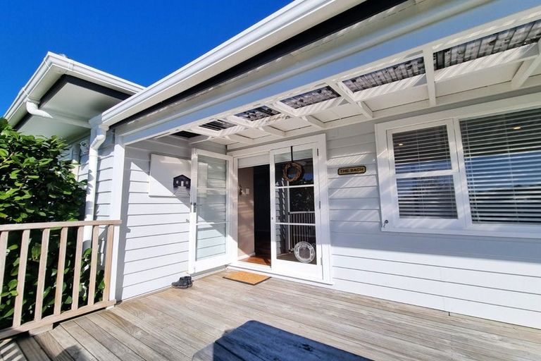 Photo of property in 20 Dobell Road, Stanmore Bay, Whangaparaoa, 0932