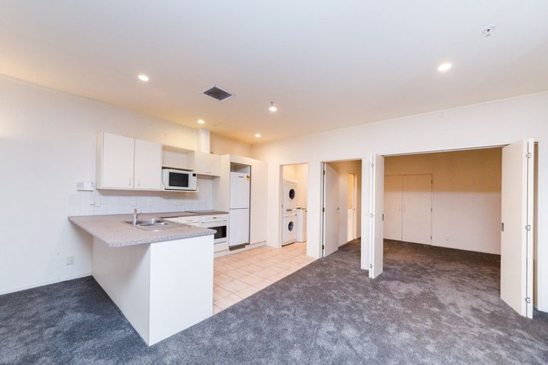 Photo of property in Maddison Apartments, 1/6g Queen Street, Palmerston North, 4410