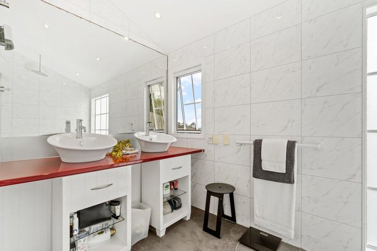 Photo of property in 41 Ferry Road, Arkles Bay, Whangaparaoa, 0932