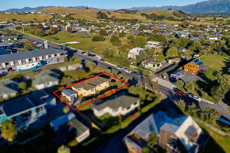 Photo of property in 19 Deal Street, Kaikoura, 7300